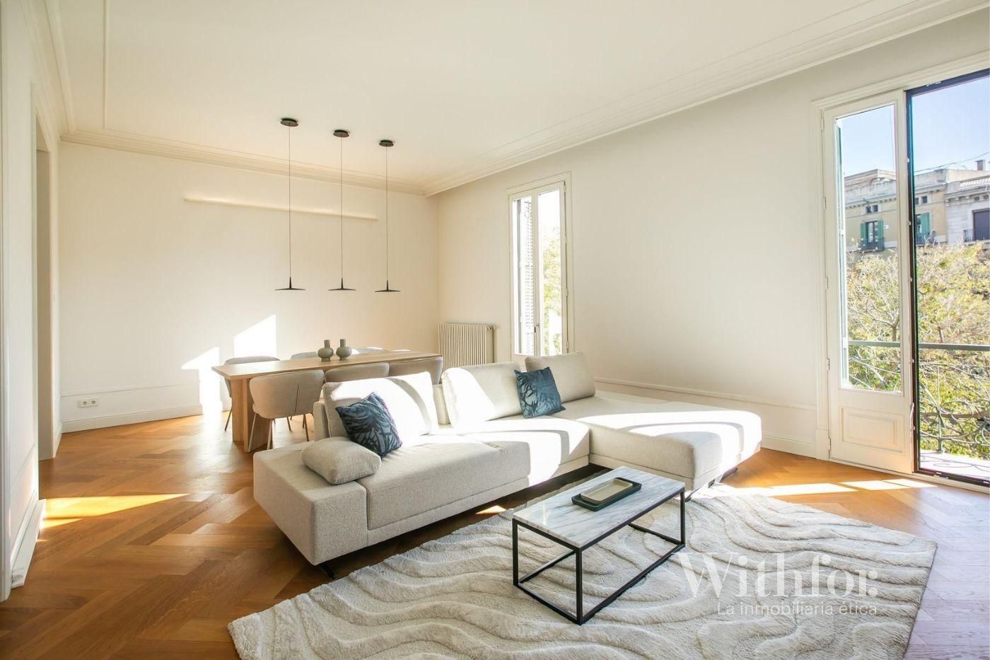 Living room of Flat to rent in  Madrid Capital  with Air Conditioner, Heating and Terrace