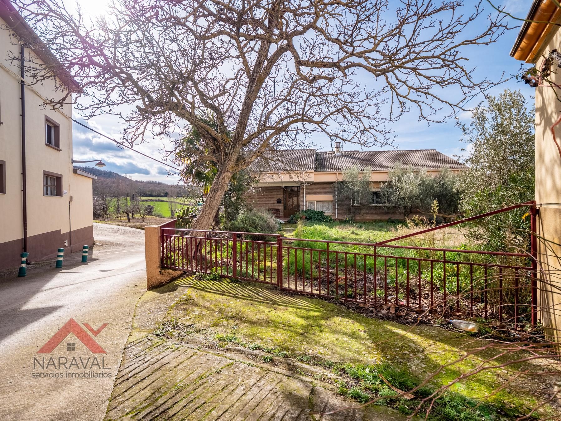 Exterior view of House or chalet for sale in Valle de Yerri / Deierri  with Air Conditioner, Heating and Private garden