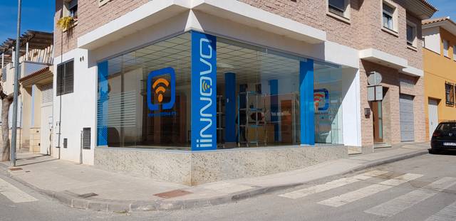 Local comercial en Alquiler en Calle Onésimo Redondo en Totana