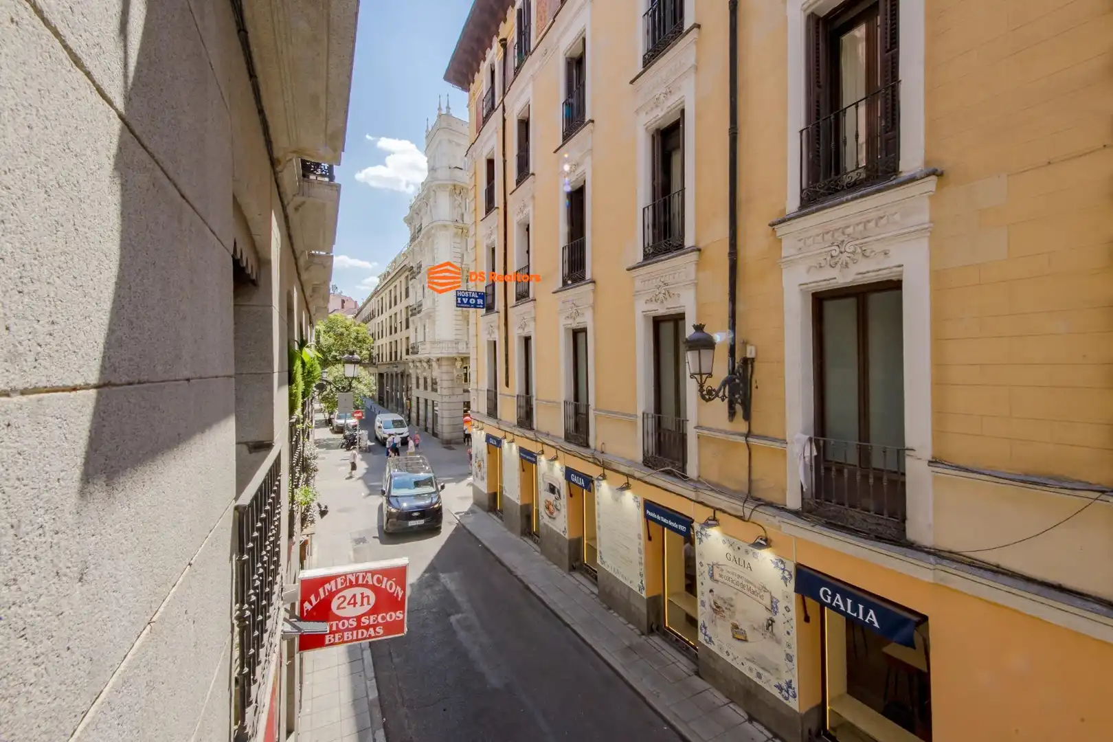 Vista exterior de Pis en venda en Madrid amb Aire condicionat, Calefacció i Balcó
