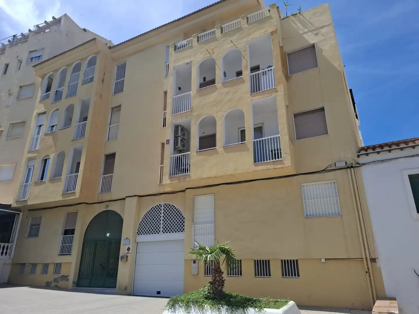 Vista exterior de Piso en venta en Torrenueva Costa con Terraza y Amueblado