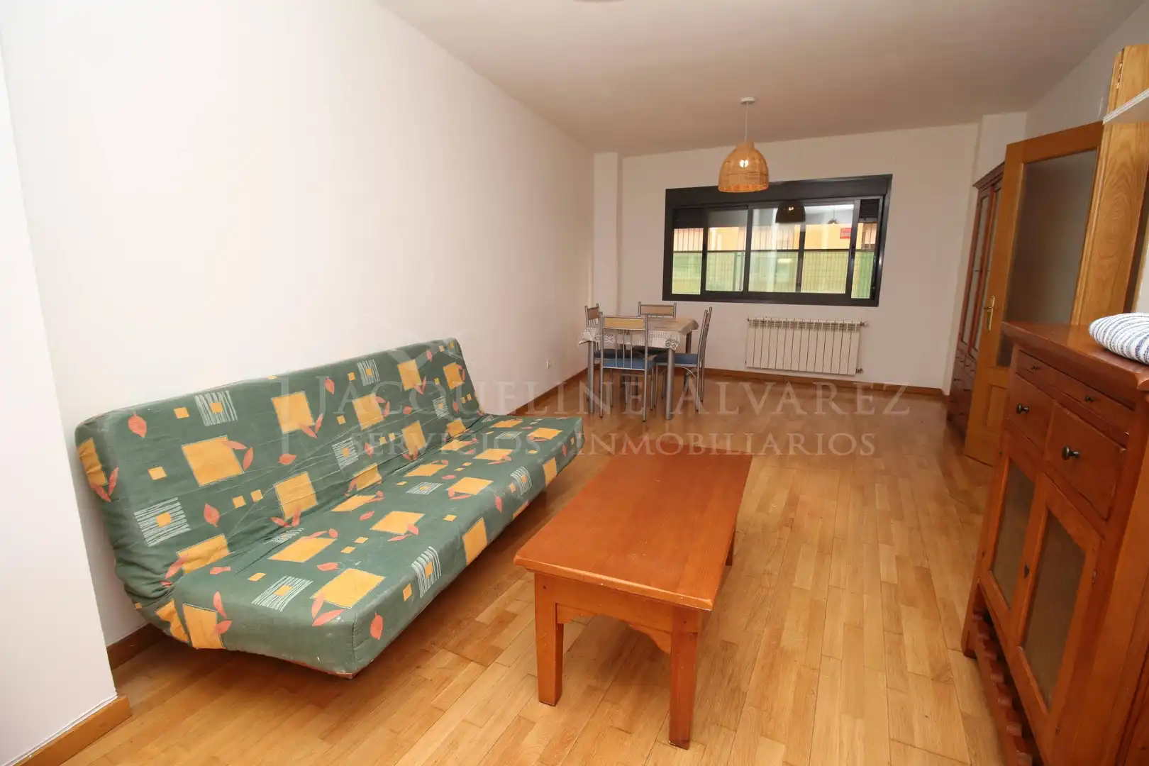Sala de estar de Apartamento en venta en Ocaña con Calefacción, Parquet y Trastero
