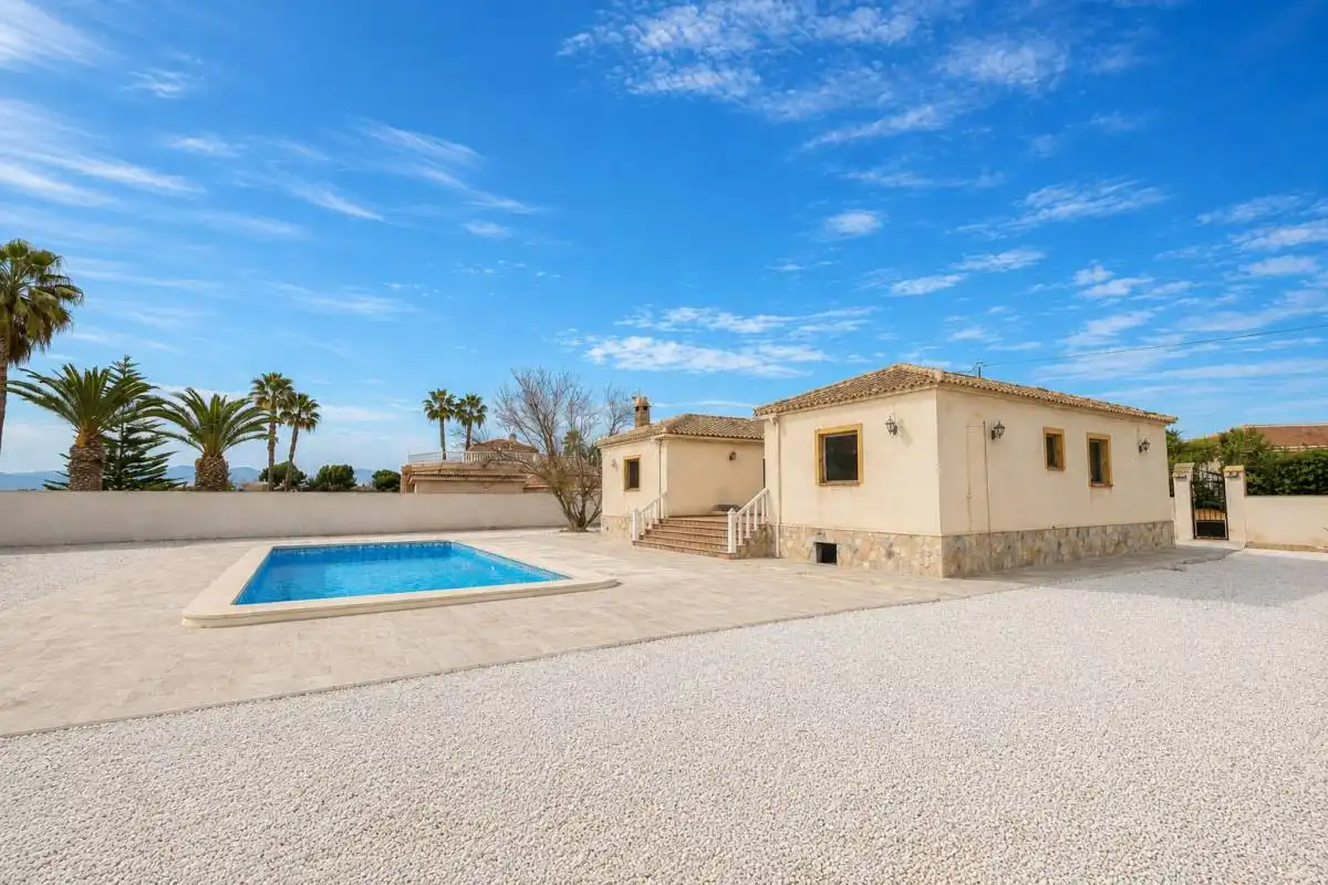 Villa con piscina in vendita a Partida Arroba de Madriguera, imagen 3