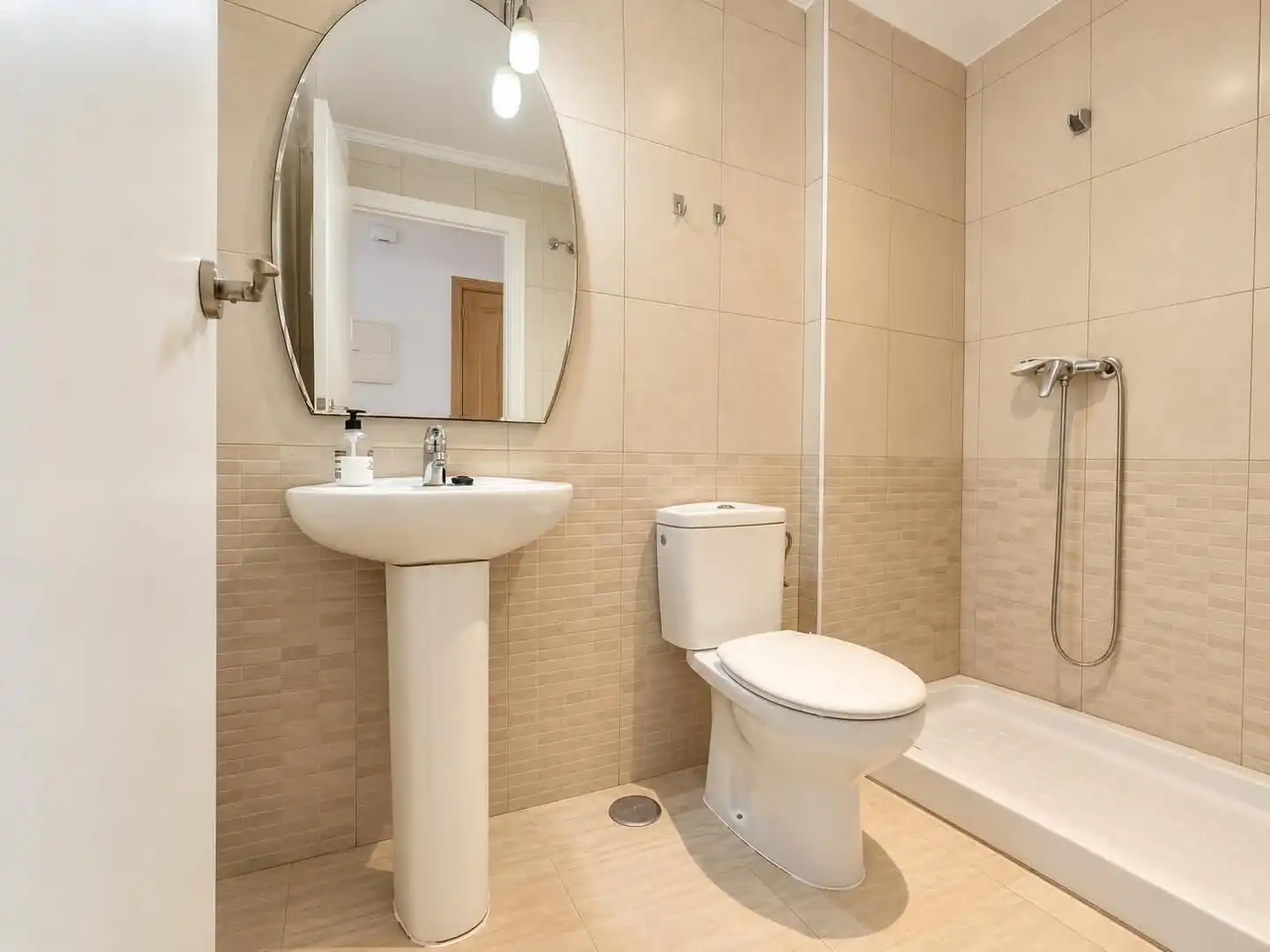 Bathroom of Flat for sale in La Unión  with Air Conditioner and Furnished