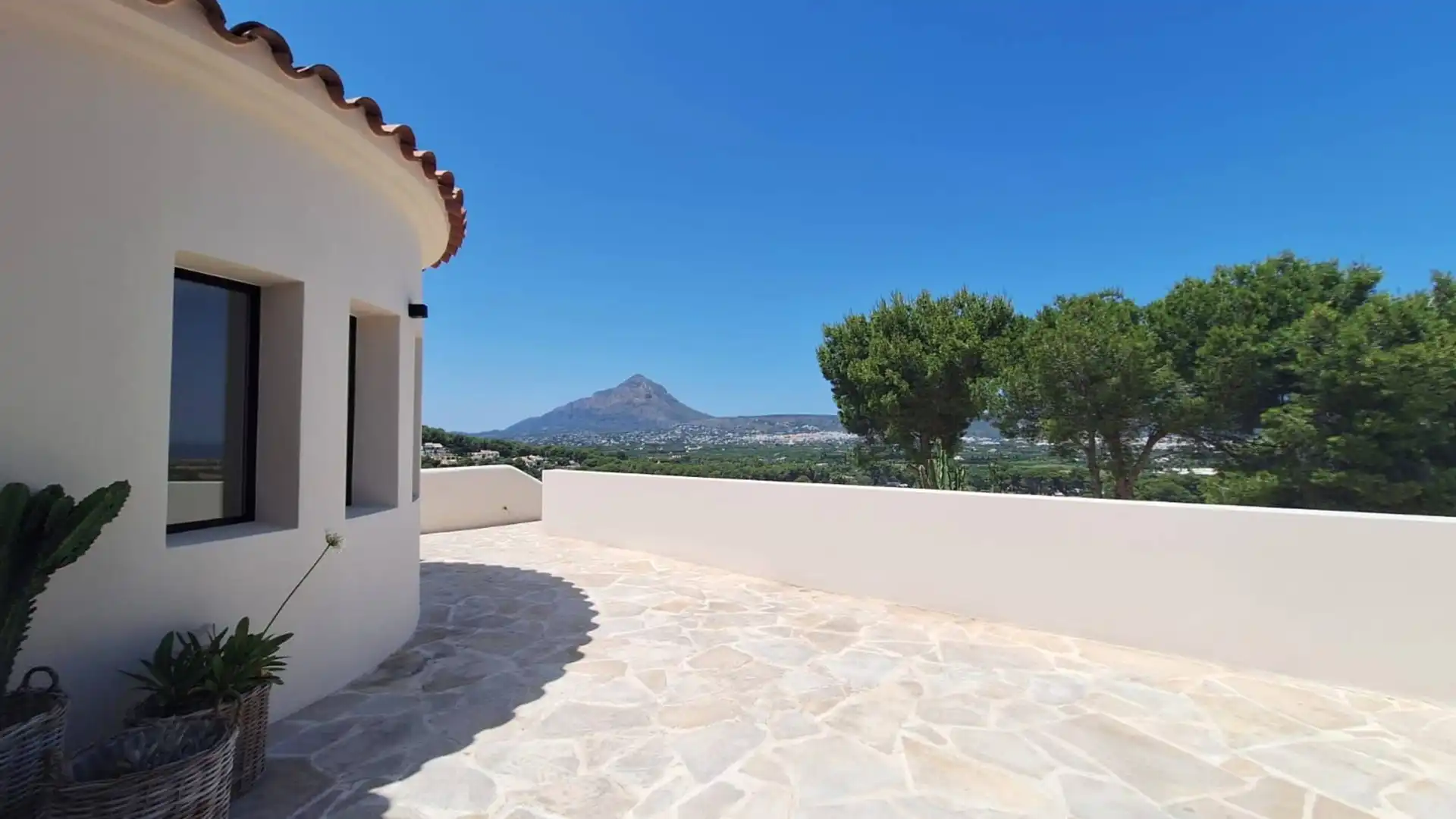 Vista exterior de Casa o xalet en venda en Jávea / Xàbia amb Aire condicionat, Calefacció i Jardí privat