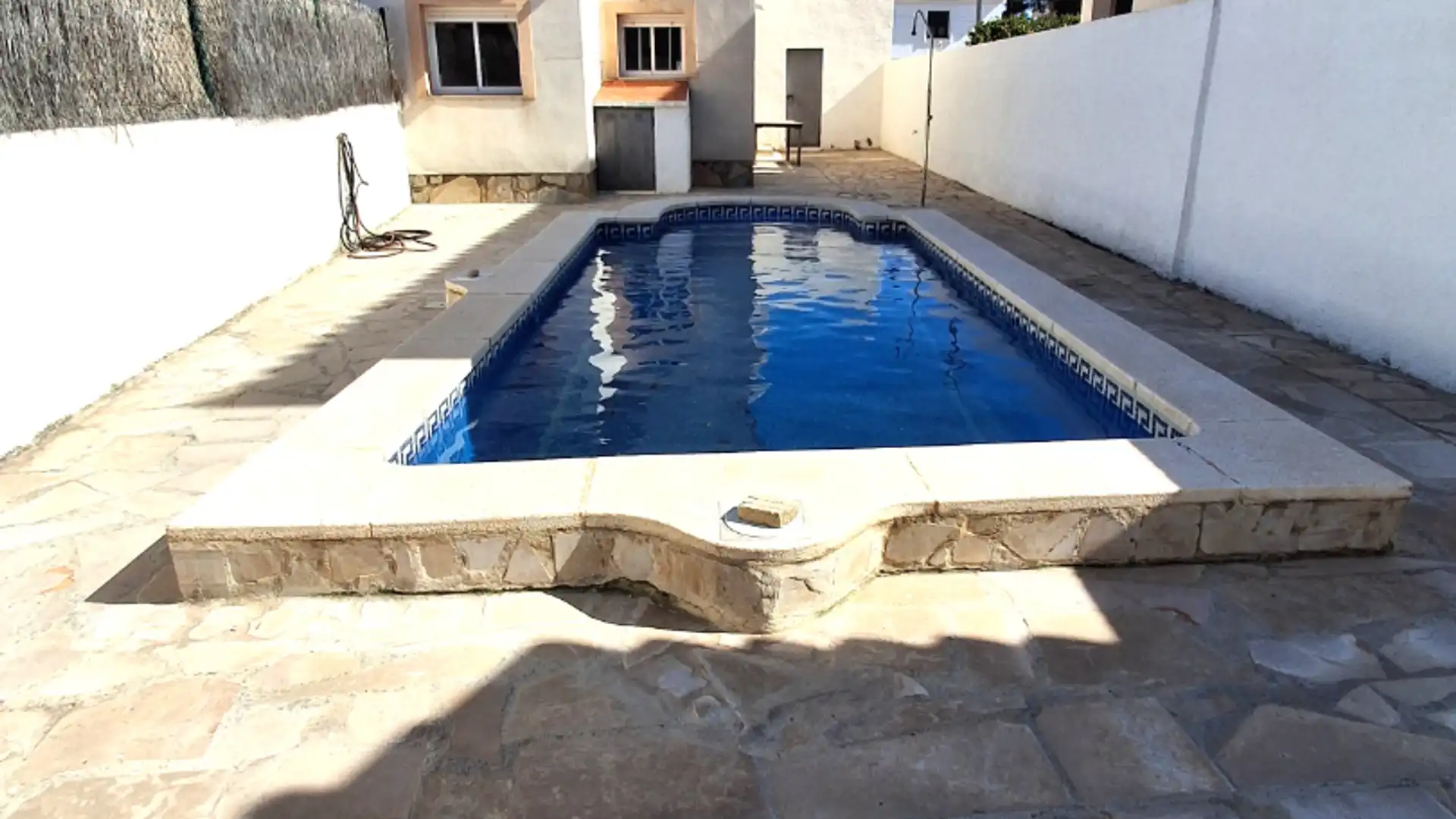 Piscina de Casa adosada en venta en Mont-roig del Camp con Aire acondicionado, Jardín privado y Terraza