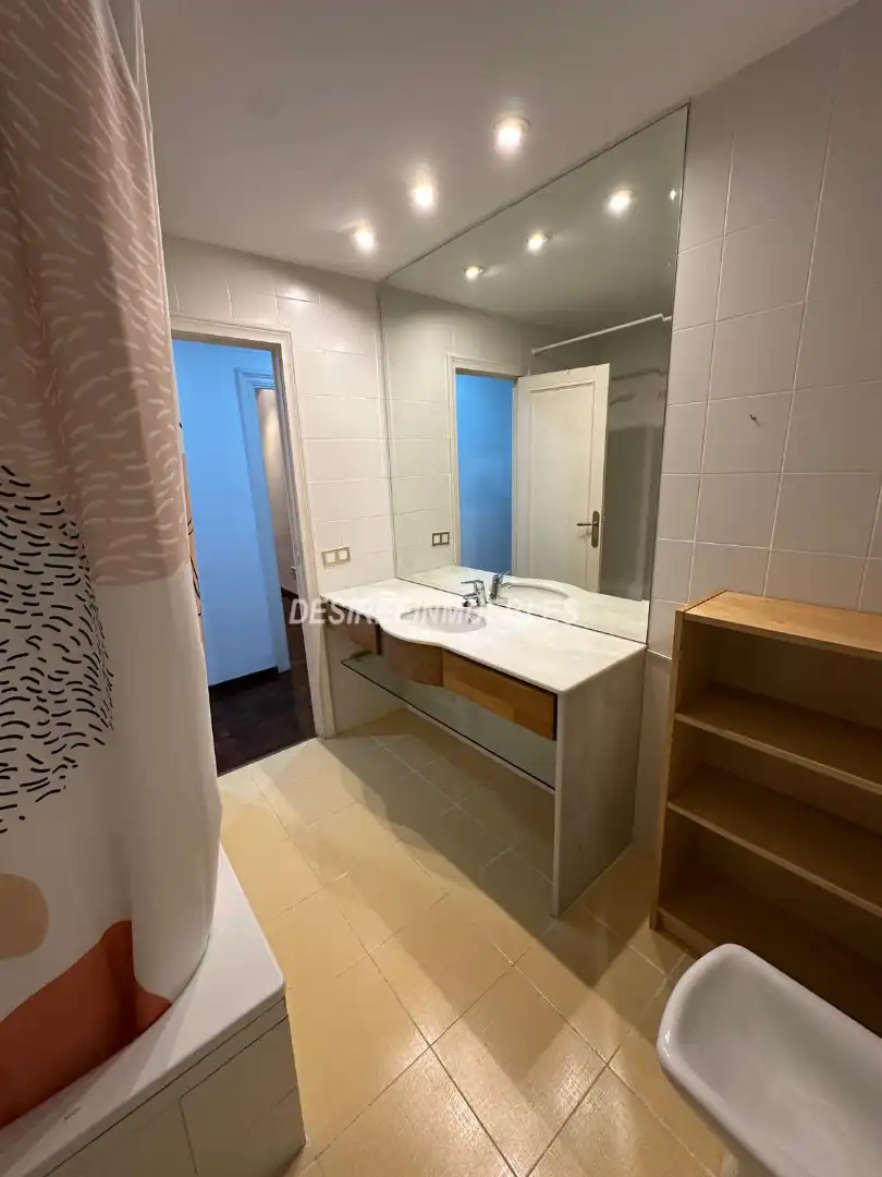 Baño de Piso de alquiler en Valencia con Aire acondicionado, Calefacción y Parquet