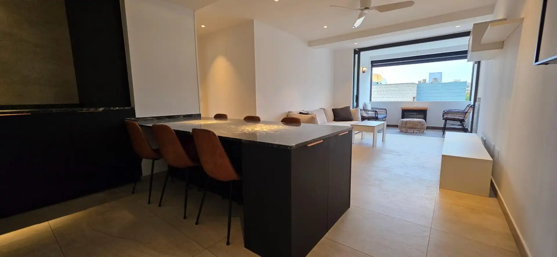 Cocina de Apartamento en venta en Ciutat Vella