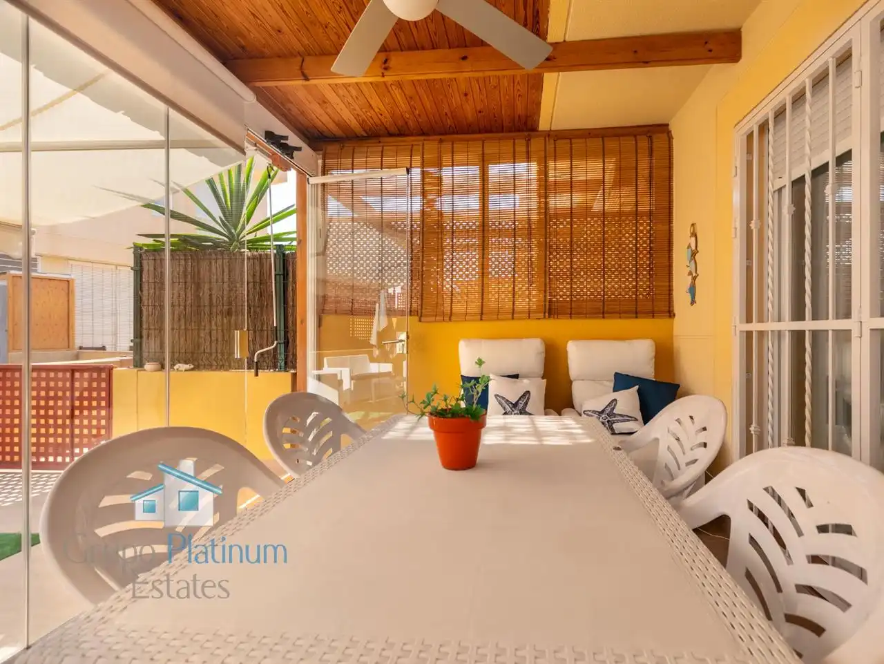 Terrassa de Casa o xalet en venda en Mazarrón amb Traster, Piscina i Moblat