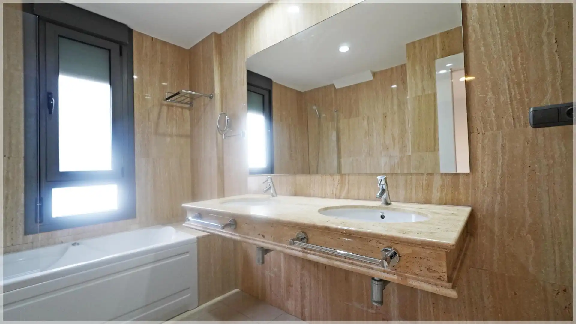 Baño de Piso en venta en Las Palmas de Gran Canaria con Aire acondicionado, Calefacción y Trastero