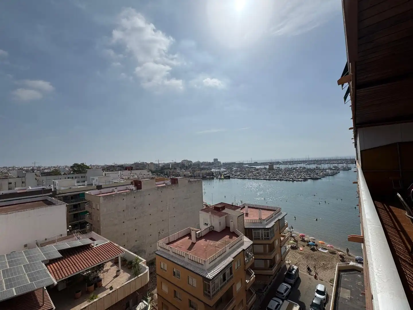 Vista exterior de Pis en venda en Torrevieja amb Aire condicionat, Jardí privat i Piscina
