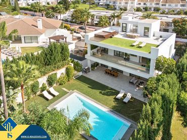 Piso con jardín en venta en Nueva Andalucía