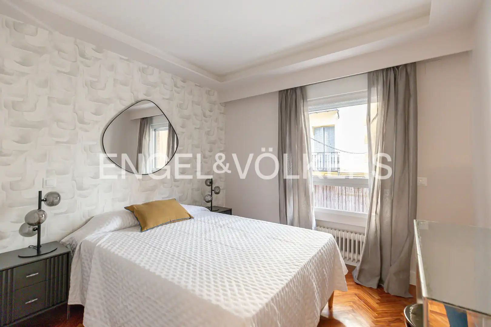 Schlafzimmer von Wohnung zum Verkauf in Madrid mit Klimaanlage, Heizung und Parkett