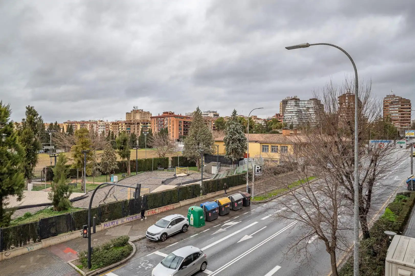 Vista exterior de Piso en venta en Granada con Aire acondicionado y Calefacción