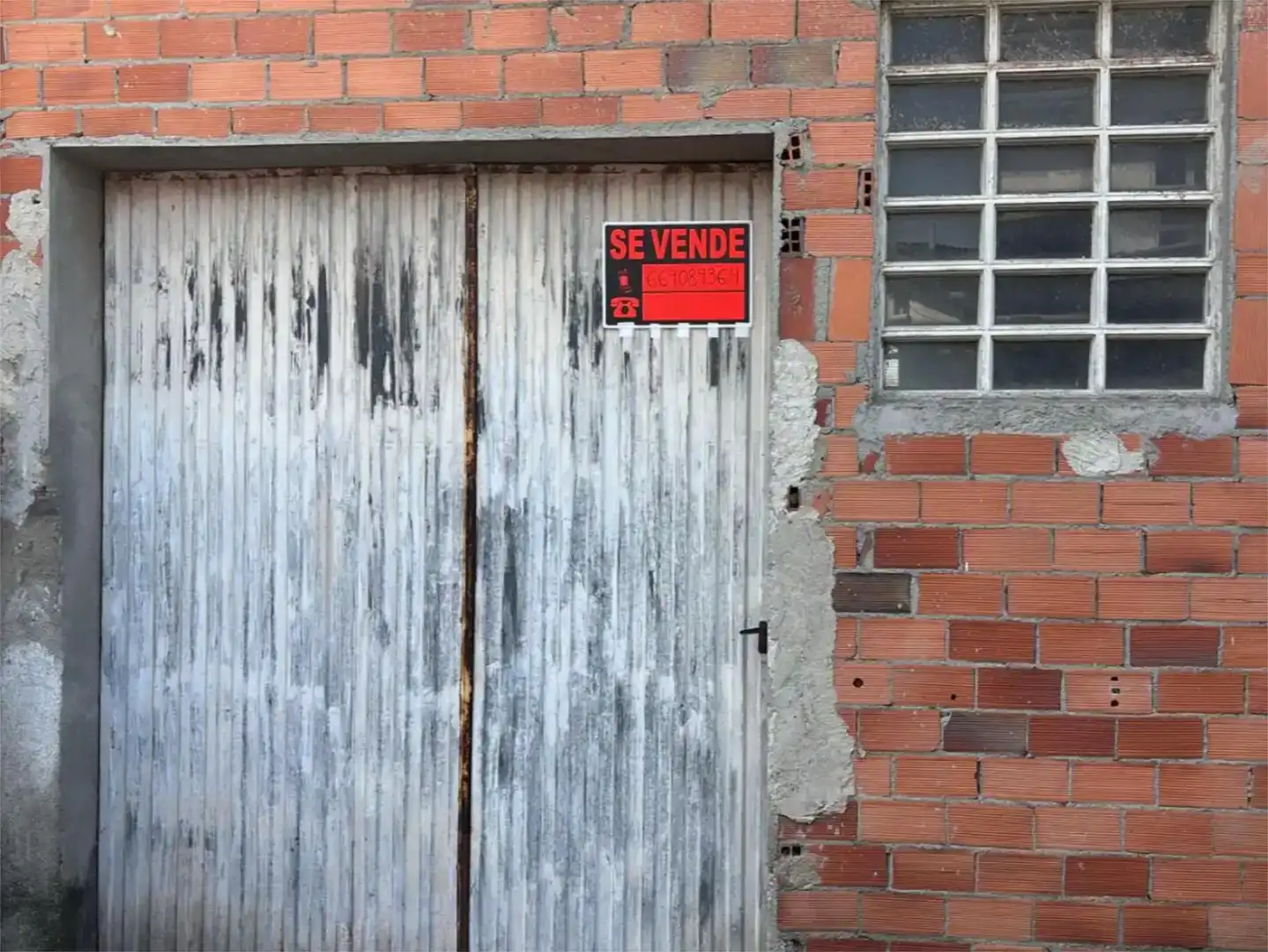 Parking de Local en venta en Guitiriz
