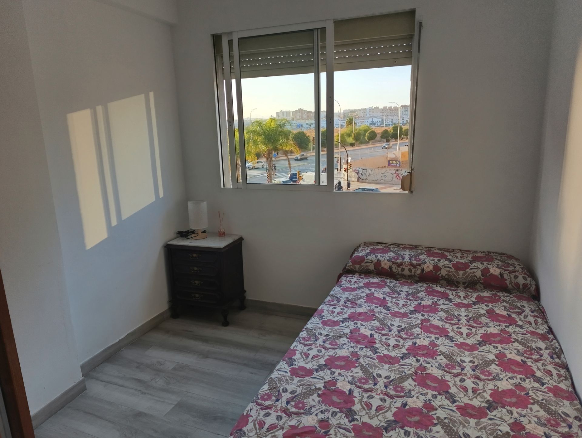 Flat to rent in Calle Carpio, Parque Ayala - Jardín de la Abadía - Huelín