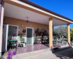 Vista exterior de Casa o xalet en venda en Elche / Elx amb Aire condicionat, Terrassa i Piscina