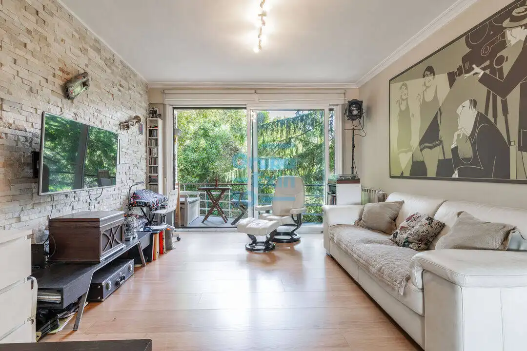 Sala d'estar de Pis en venda en Donostia - San Sebastián  amb Calefacció, Jardí privat i Terrassa
