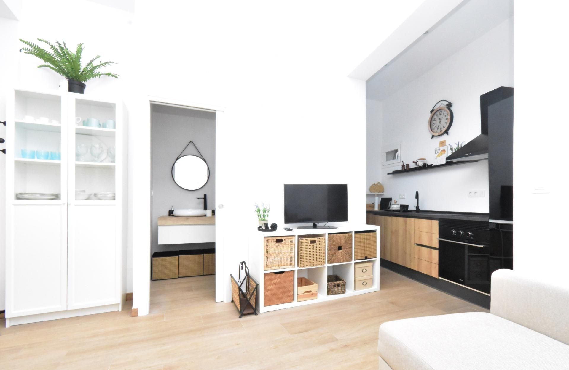Sala d'estar de Local en venda en  Palma de Mallorca amb Moblat