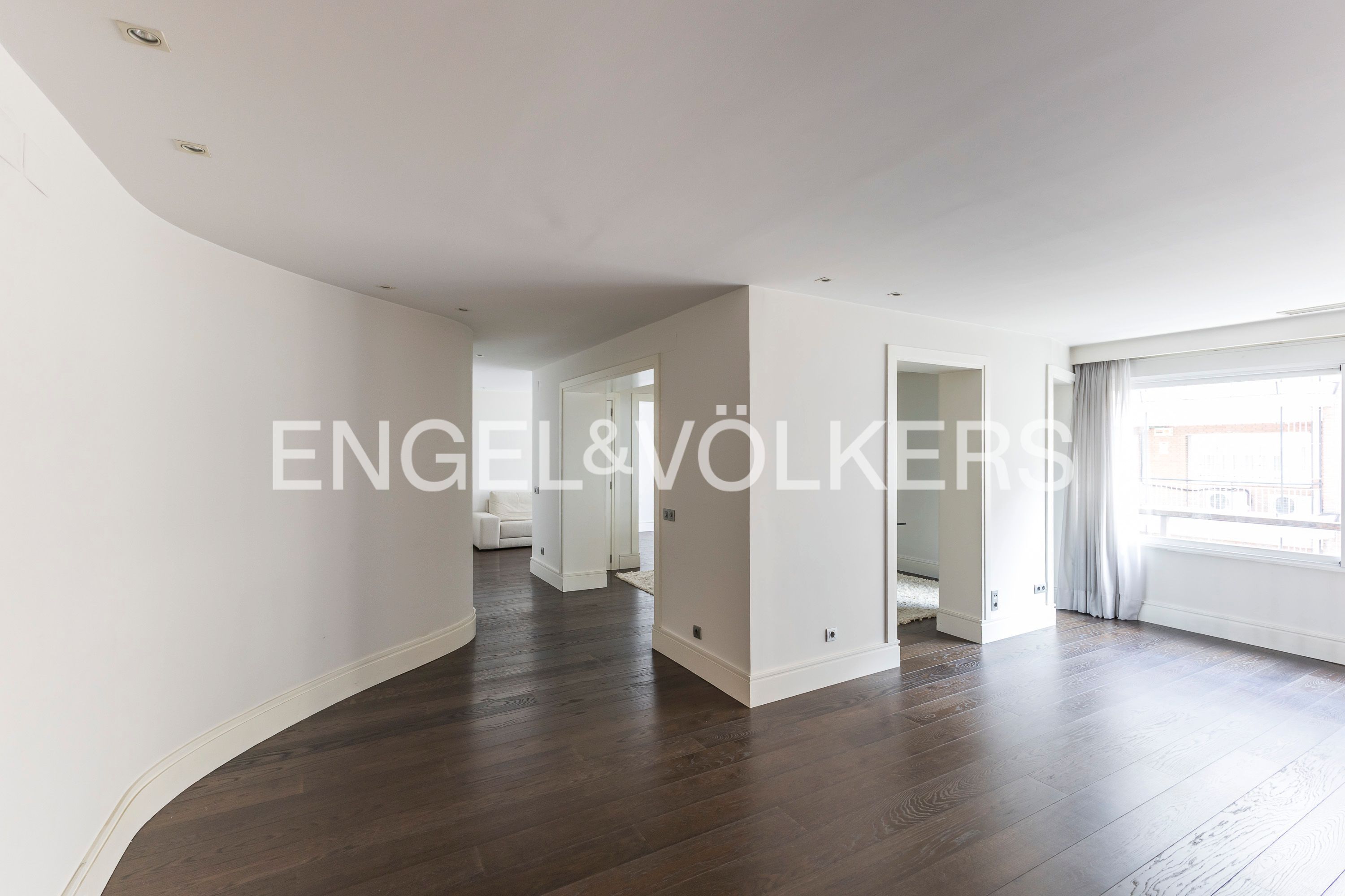 Apartment for sale in  Madrid Capital  with Air Conditioner, Heating and Storage room