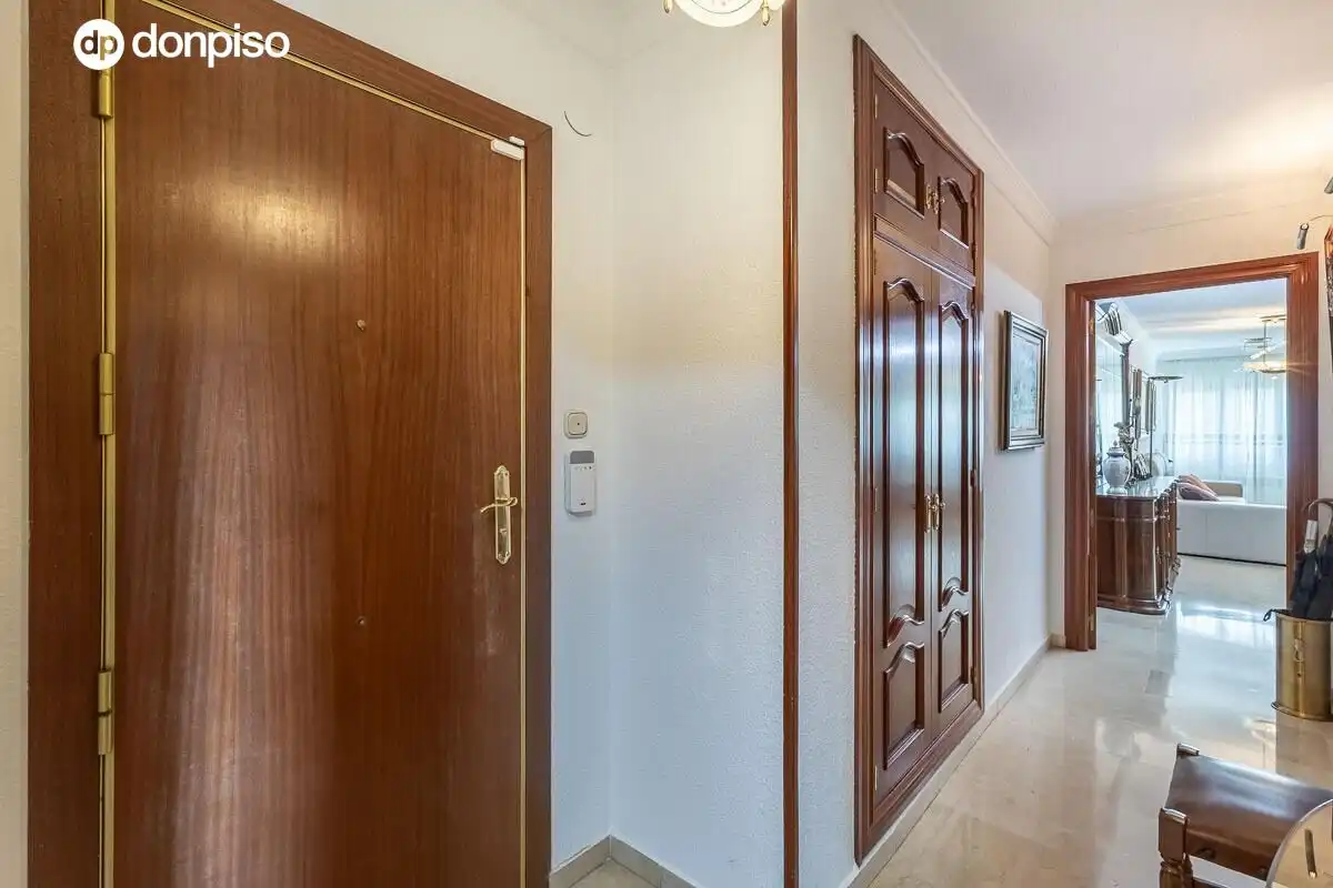 Flat for sale in Granada