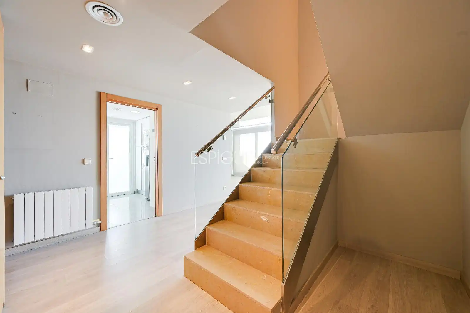 Attic for sale in Girona  with Air Conditioner, Heating and Terrace