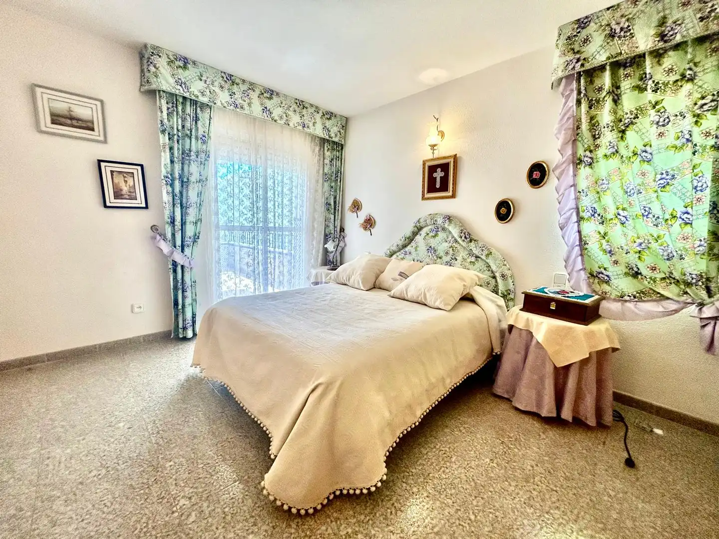 Habitación de Casa adosada en venta en Paterna del Río con Calefacción, Terraza y Trastero