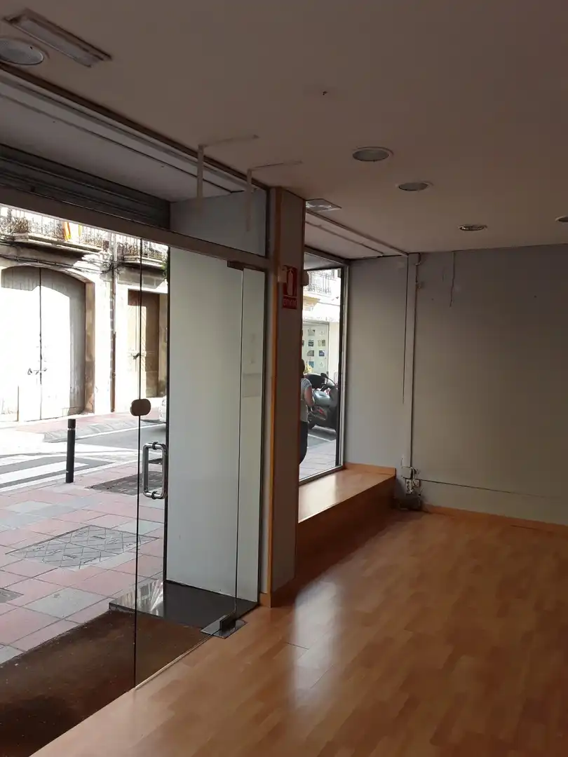 Local commercial à louer à Calle CRT. Vella 85, imagen 3
