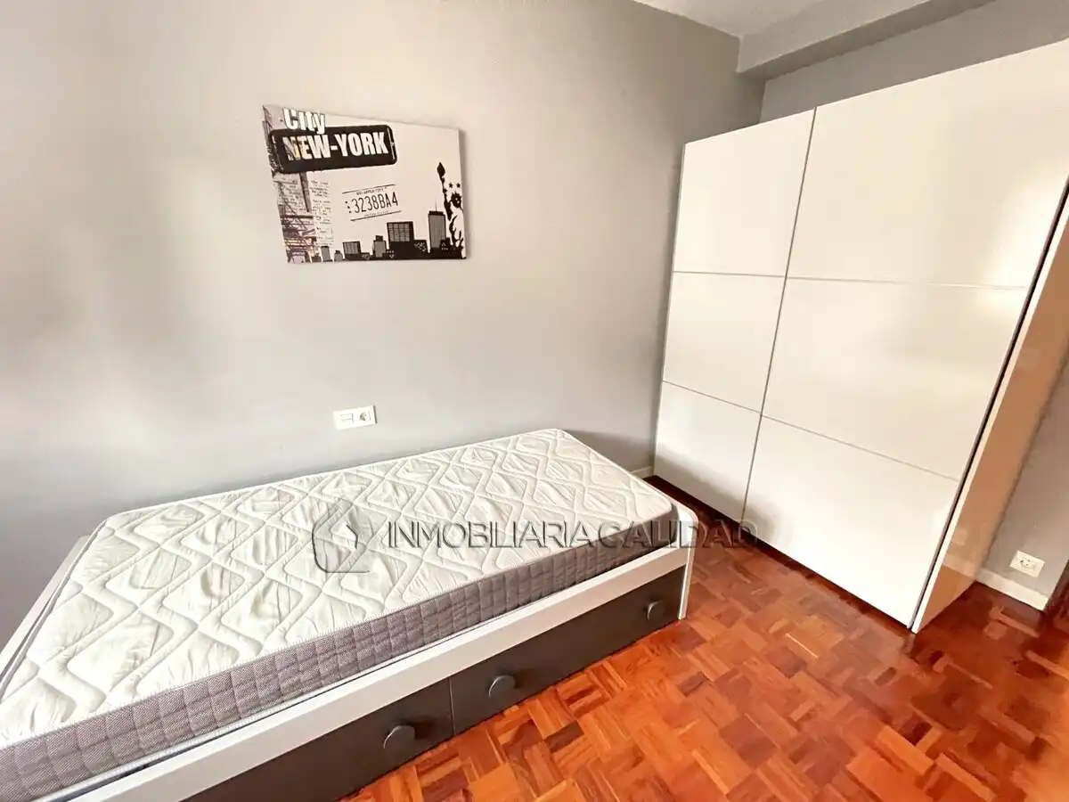 Bedroom of Flat for rent in Burgos  with Heating and Furnished