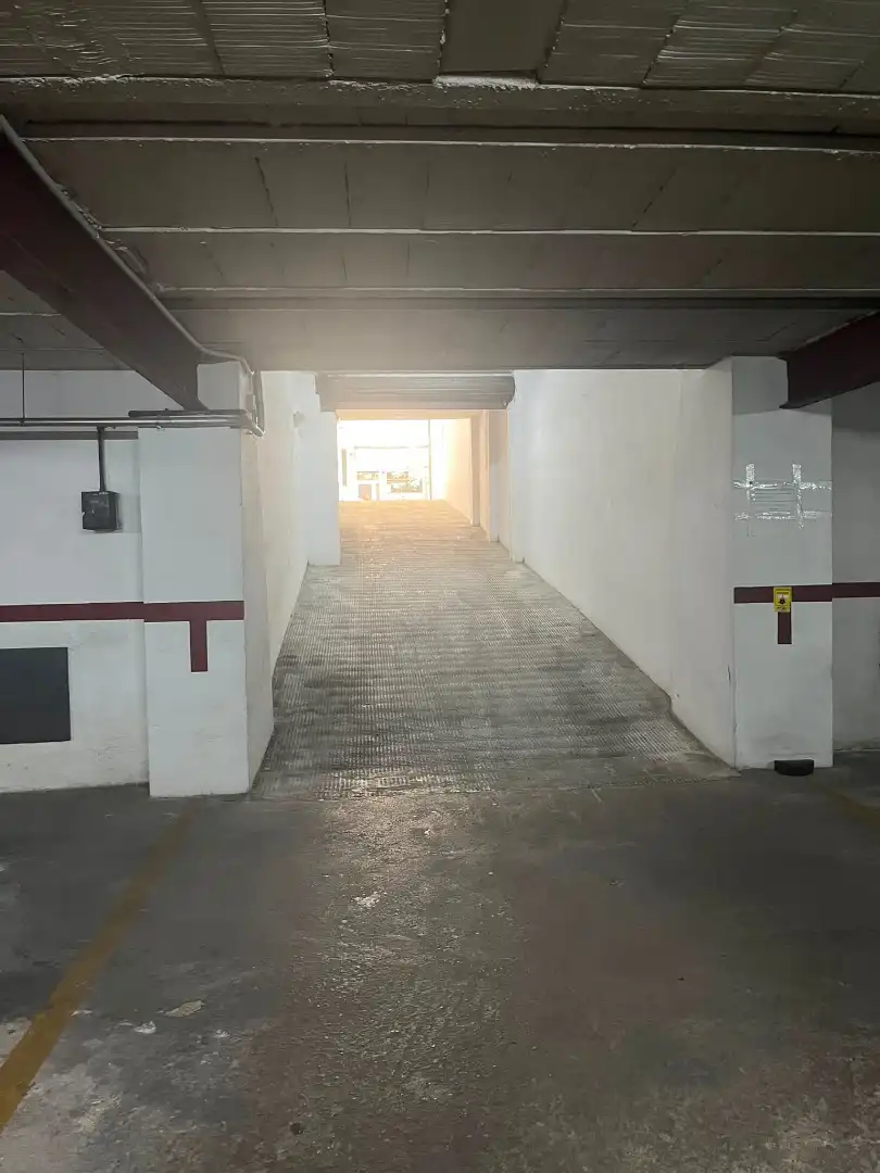 Motorradstellplatz zur Miete in Calle Juan Ramón Jiménez, imagen 2