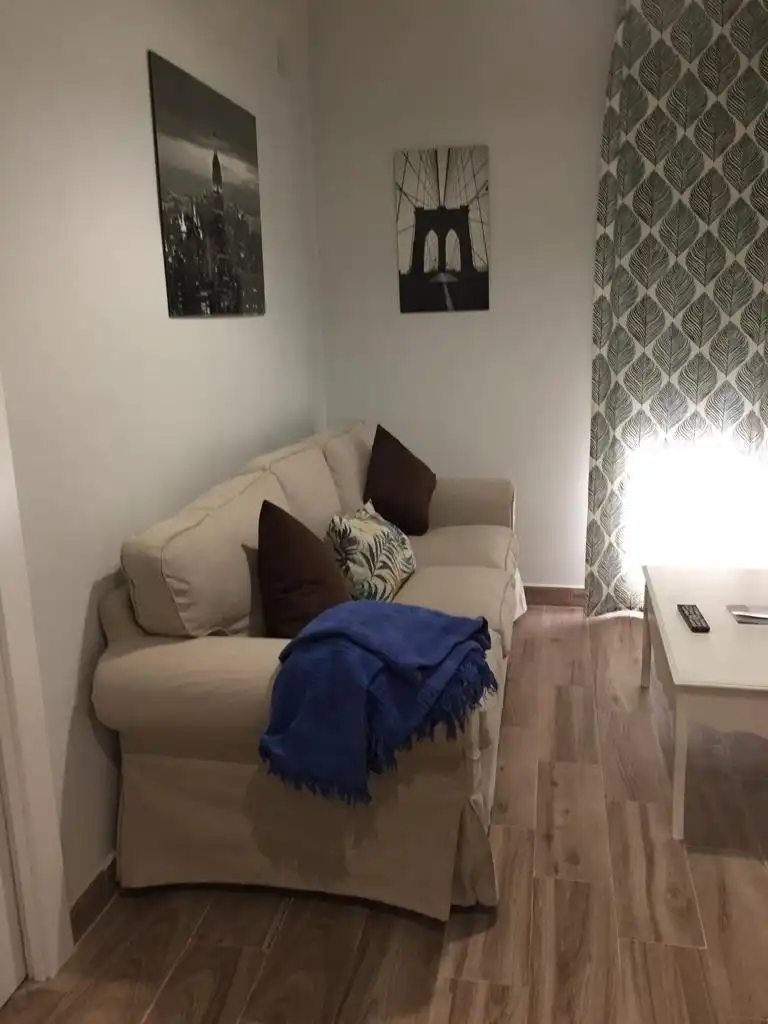 Wohnzimmer von Wohnung zur Miete in Granada mit Möbliert