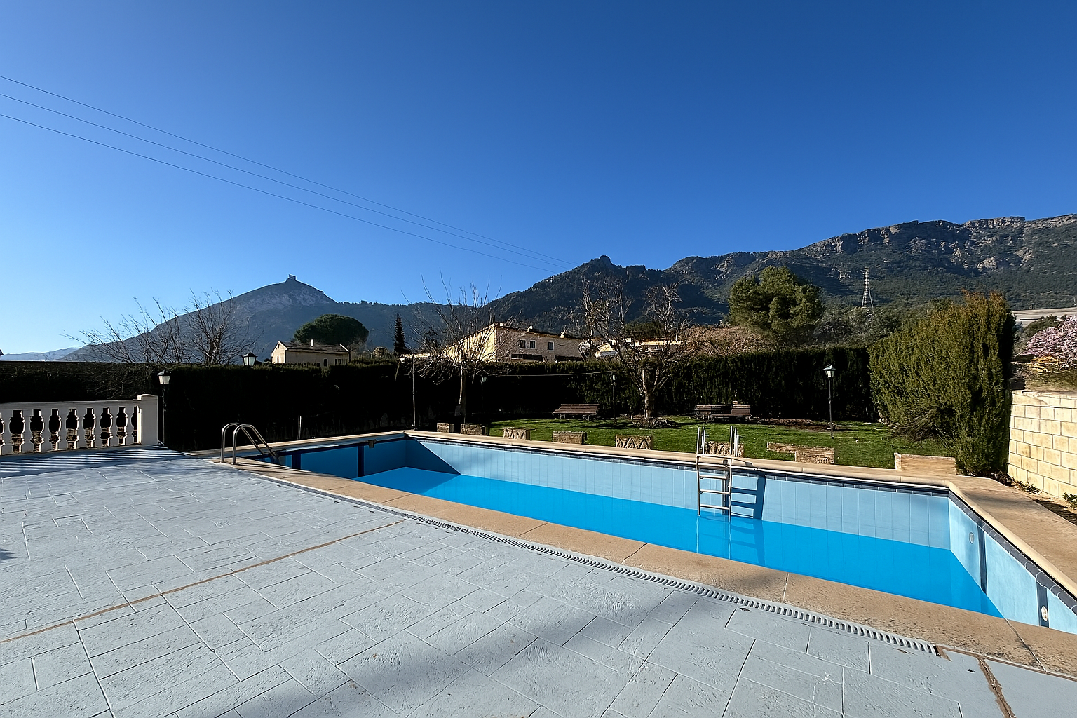 Swimming pool of House or chalet for sale in Cocentaina  with Air Conditioner, Heating and Private garden