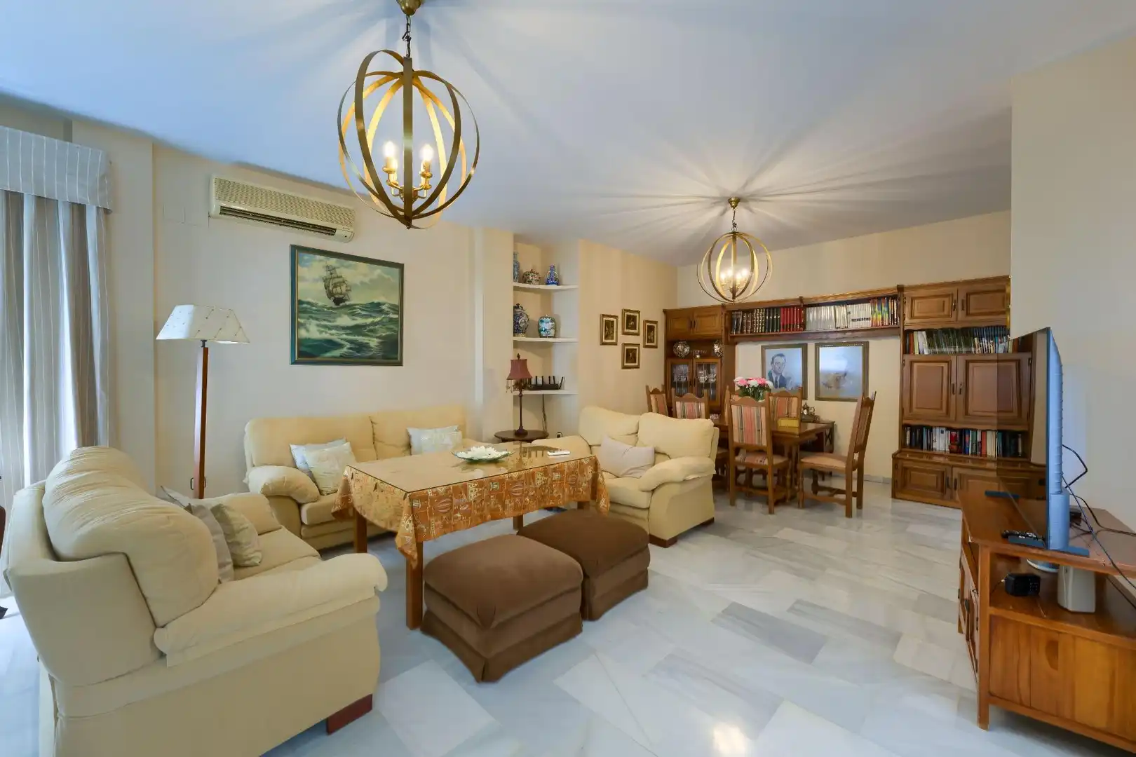 Living room of Houses for sale in Tomares  with Air Conditioner, Heating and Private garden