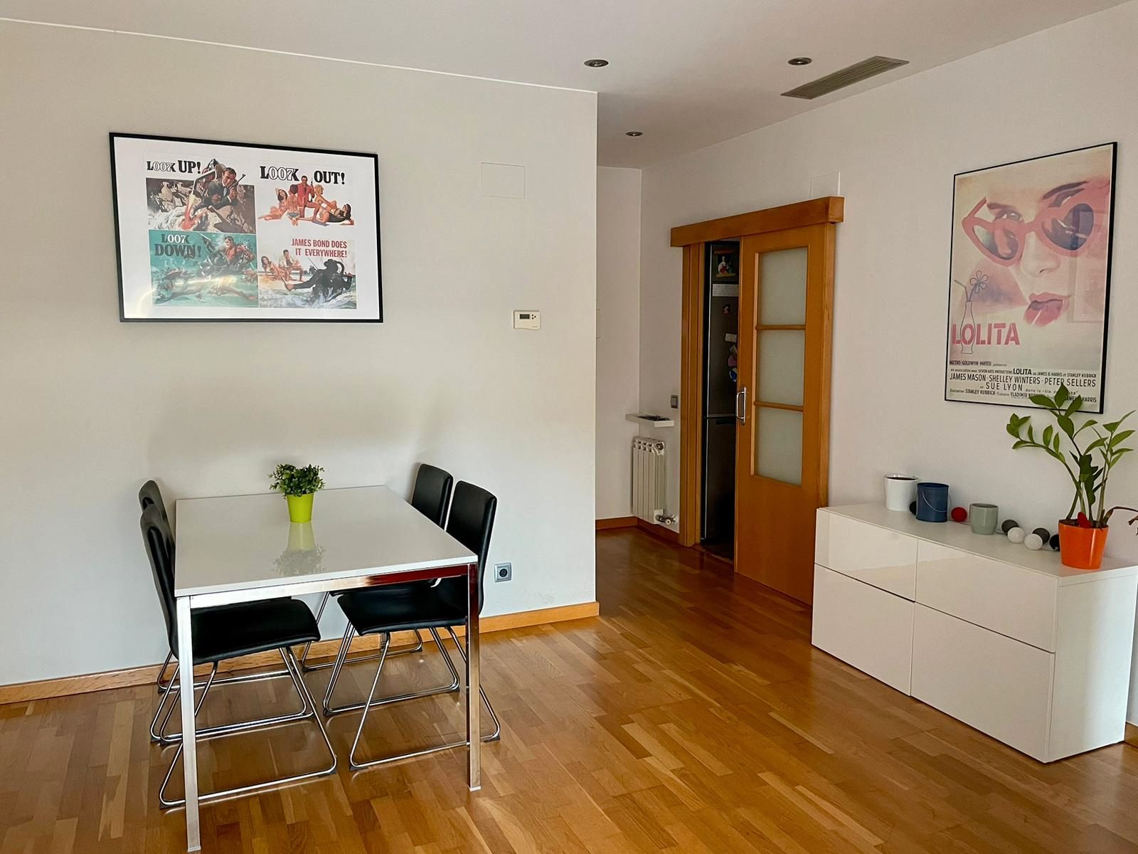 Menjador de Planta baixa en venda en Girona Capital amb Calefacció, Terrassa i Moblat