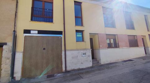 Foto 2 de Casa adosada en venta en Montenegron, Corcos, Valladolid