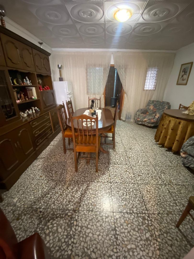 Menjador de Casa o xalet en venda en La Roda amb Jardí privat i Moblat