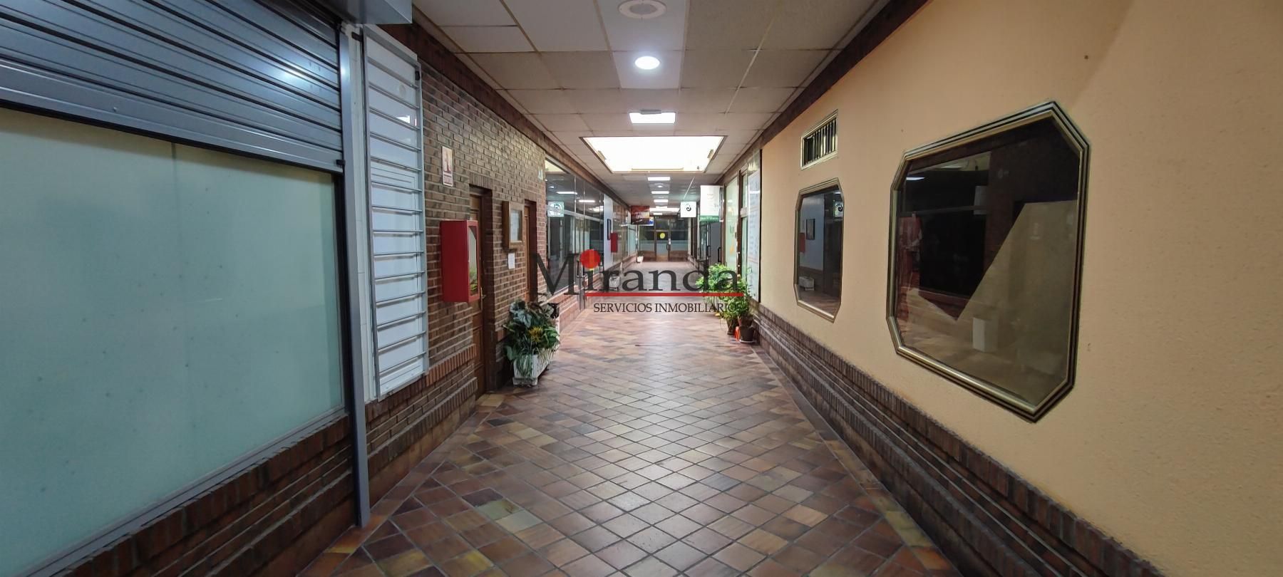 Local en venda a Centro