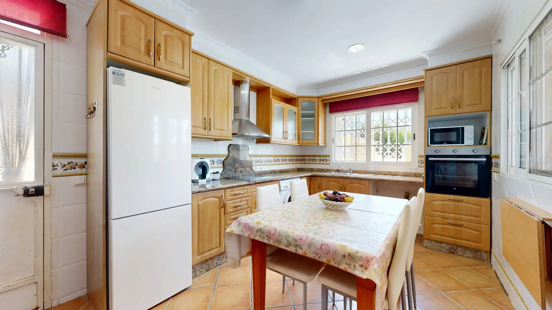 Cocina de Casa o chalet en venta en Montserrat con Aire acondicionado, Calefacción y Terraza