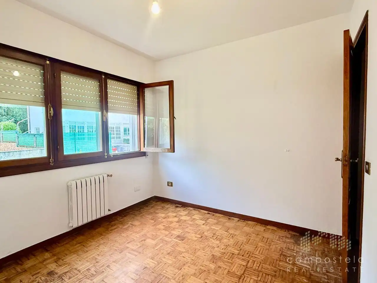 Chalet con jardín en venta en Urbanización Millalar, A Grela, imagen 19