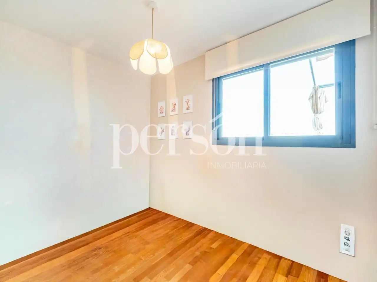 Habitación de Ático en venta en Valencia con Aire acondicionado, Terraza y Trastero