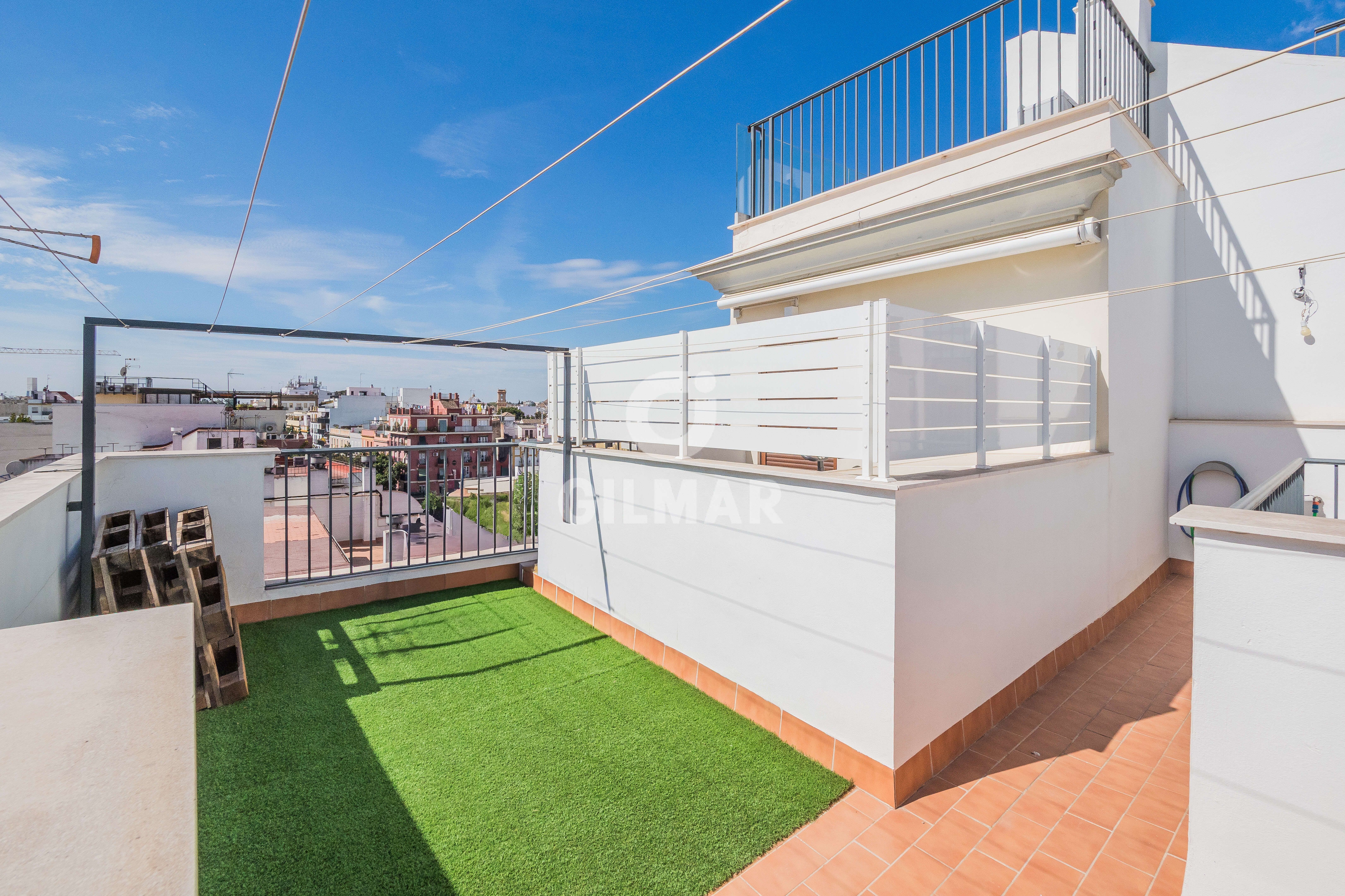 Terraza de Piso en venta en  Sevilla Capital con Calefacción, Trastero y Balcón