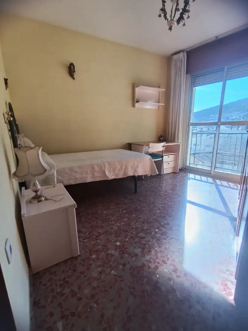 Habitación de Piso en venta en Loja con Aire acondicionado, Amueblado y Horno