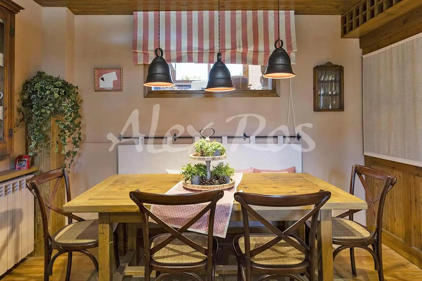 Dining room of Houses for sale in Urús  with Heating, Private garden and Terrace