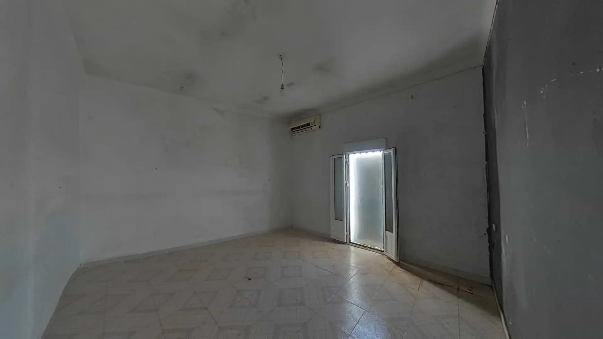 Casa o xalet en venda en Lora del Río amb Balcó
