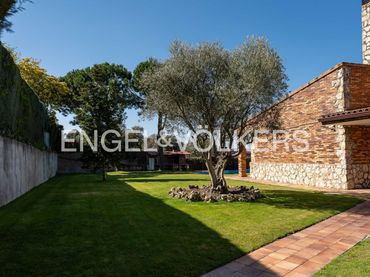 Casa con piscina en venta en Soto de Viñuelas