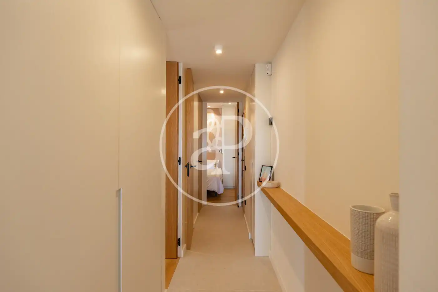 Wohnung zum Verkauf in Barcelona mit Klimaanlage, Heizung und Terrasse