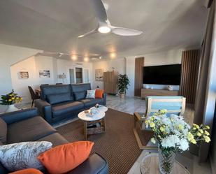 Living room of Attic for sale in Benalmádena