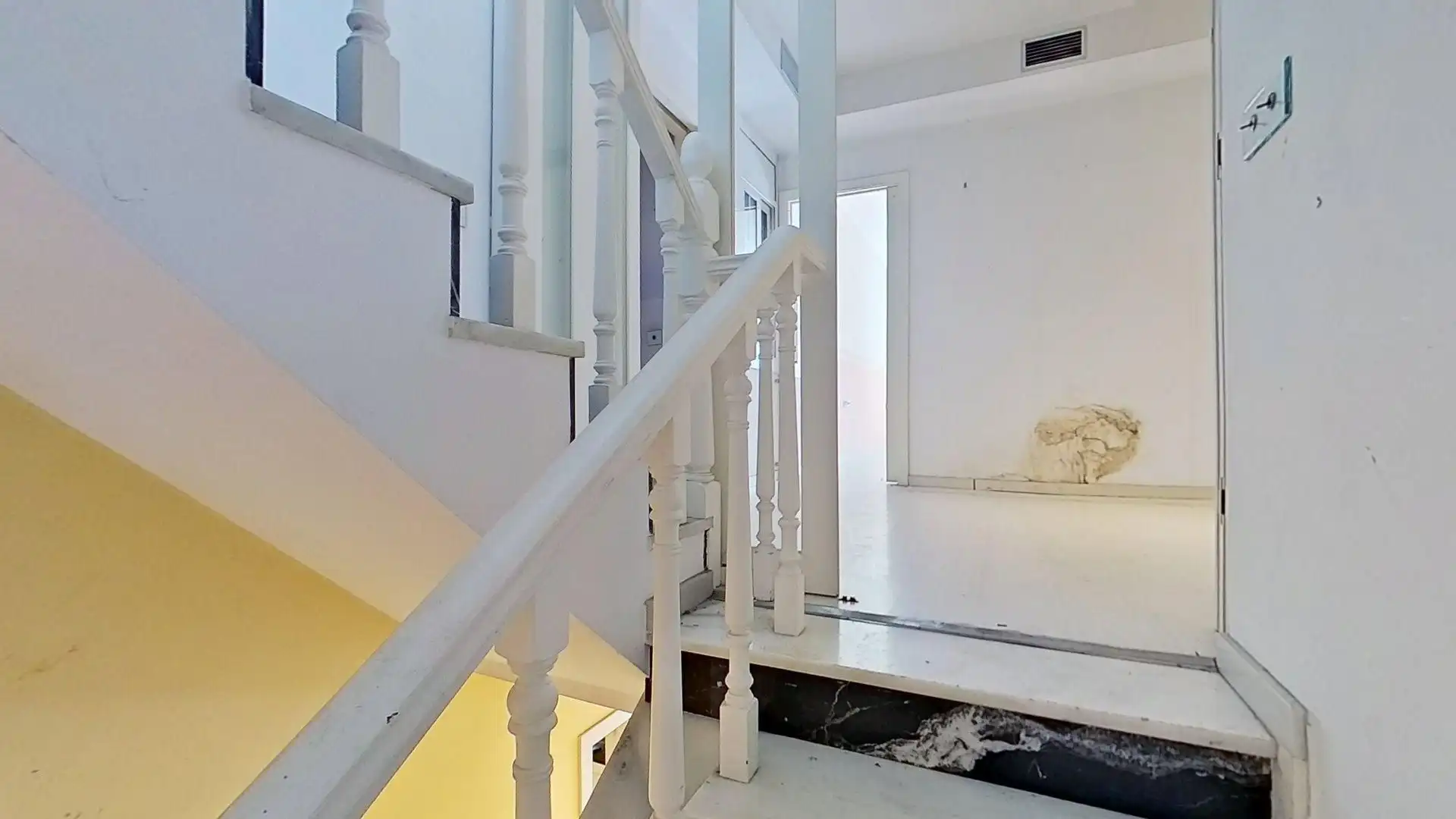 Einfamilien-Reihenhaus zum Verkauf in El Prat de Llobregat mit Privatgarten und Terrasse