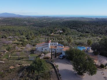 Xalet amb piscina en venda a Cervera del Maestre
