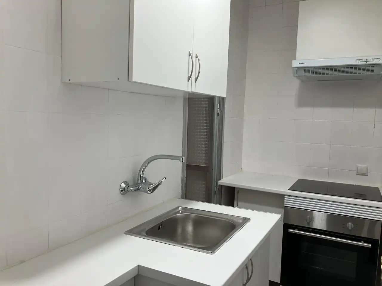 Cuina de Planta baixa en venda en Madrid